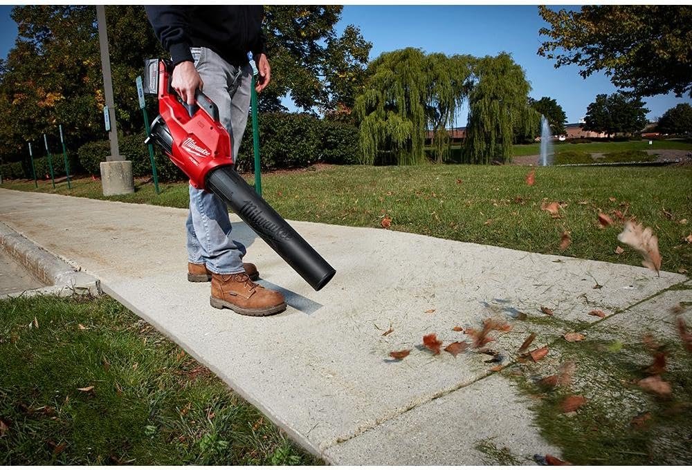 Milwaukee M18 FUEL 120 MPH 450 CFM 18-Volt Lithium Ion Brushless Cordless Handheld Blower (Battery Sold Separately)