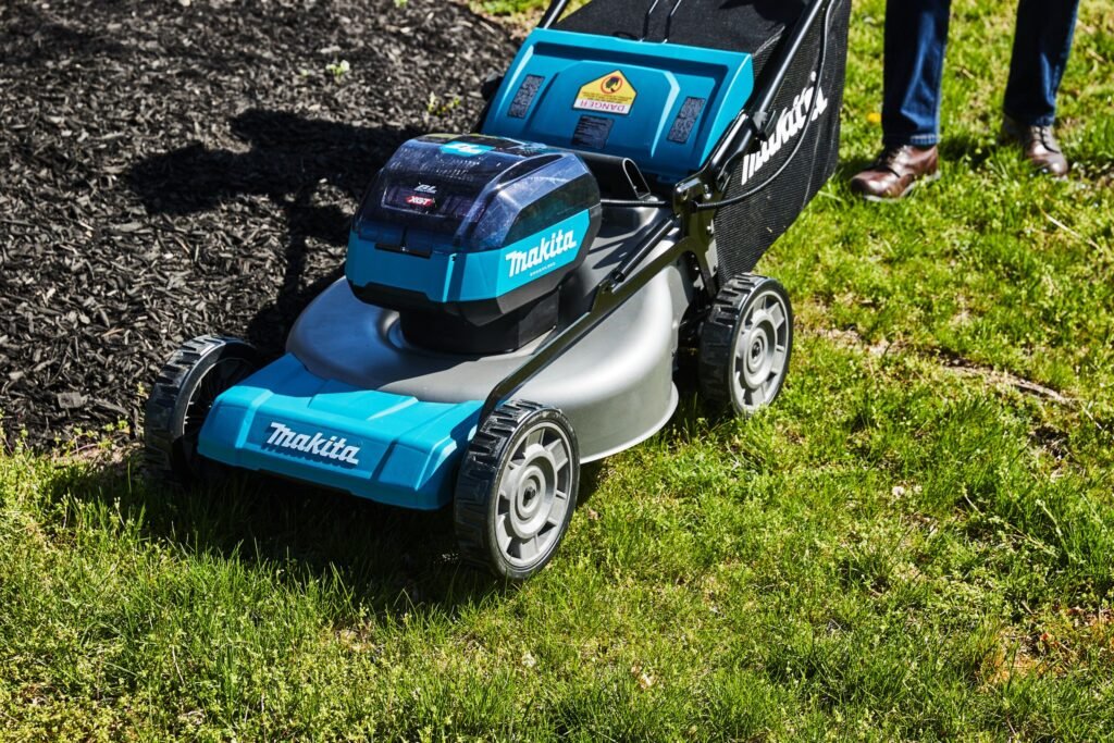 Top 5 Cordless Lawn Mowers for Uneven Terrain