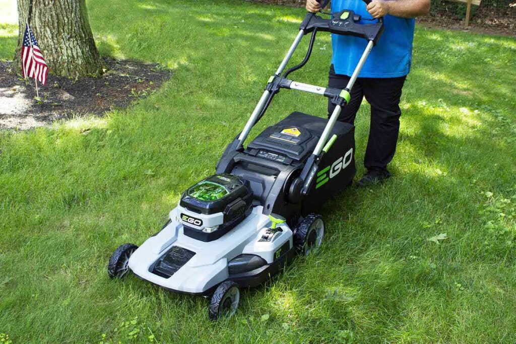 Top 5 Cordless Lawn Mowers for Uneven Terrain