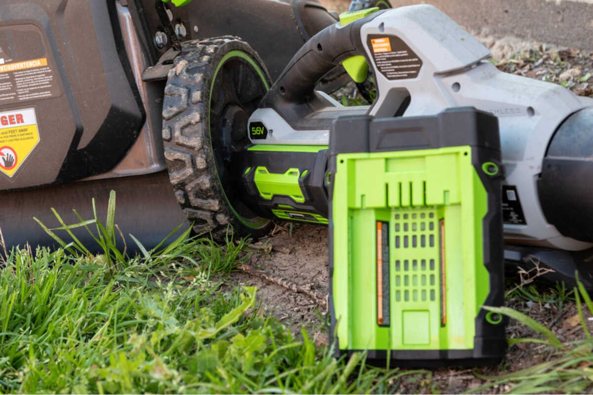 10 Tips to Extend the Life of Your Lawn Mower Battery