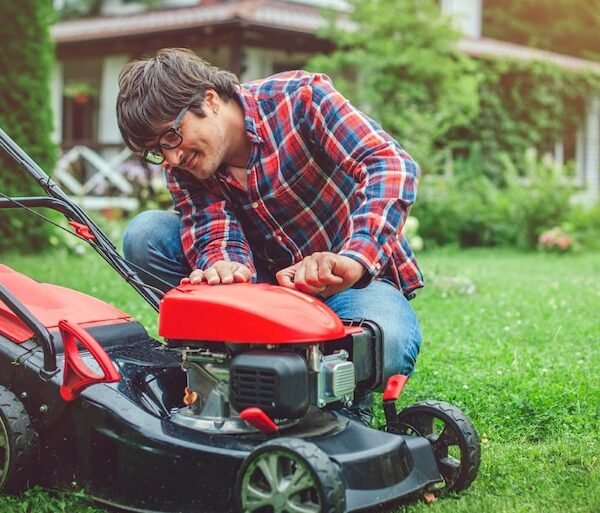 A Complete Guide to Lawn Mower Maintenance