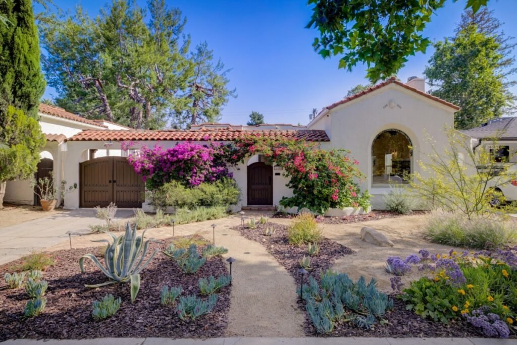 Creating a Drought-Tolerant Landscape for Hot Summers