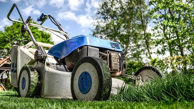 Essential Lawn Mower Maintenance Tips