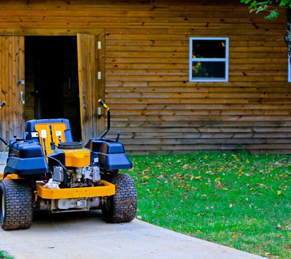 The Versatile Benefits of Zero-Turn Electric Lawn Mowers