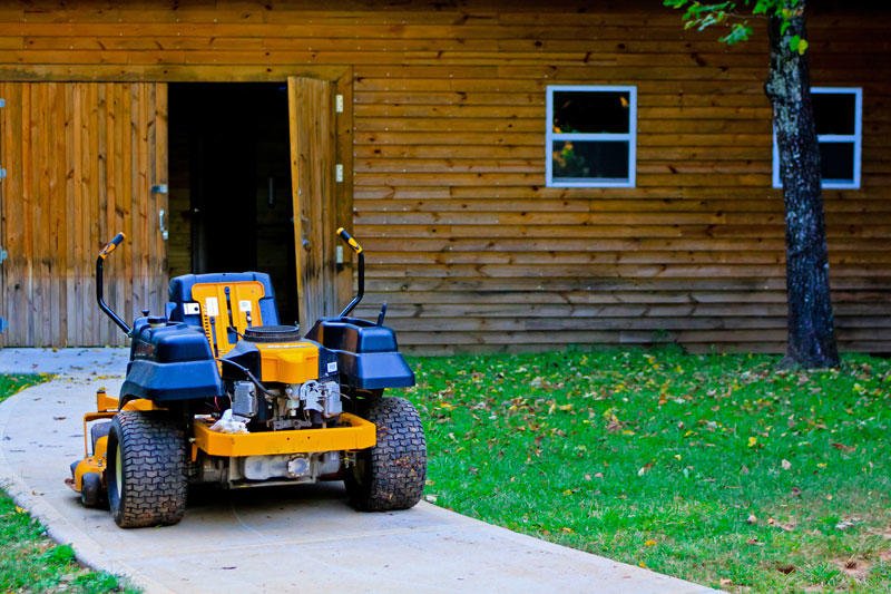 The Versatile Benefits of Zero-Turn Electric Lawn Mowers