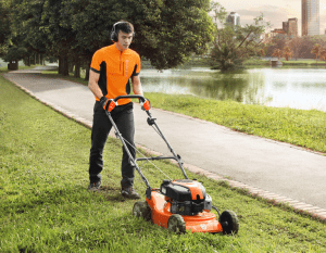 Top Lawn Mower Safety Gear Recommendations