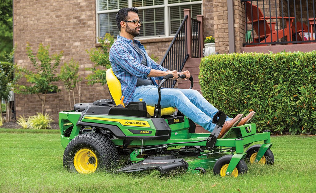 Top Zero-Turn Lawn Mowers for Large Properties